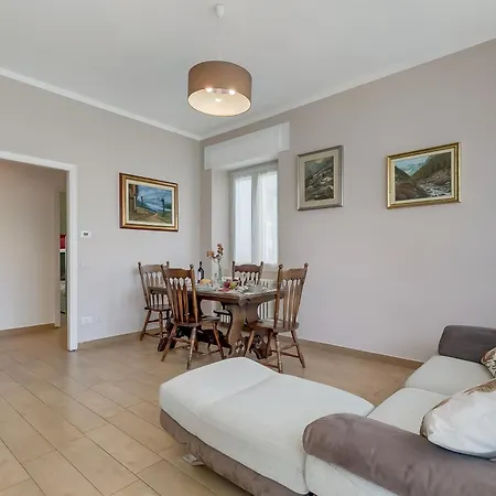 Apartment Il Giardino Di Dante Center - Happy